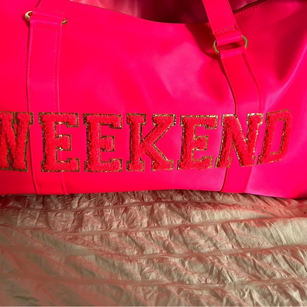 Bright pink, duffel bag - Picture 9 of 9